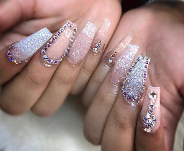 Amazing Glitter Nail Designs 2018-8-15-24beautytutorial.com