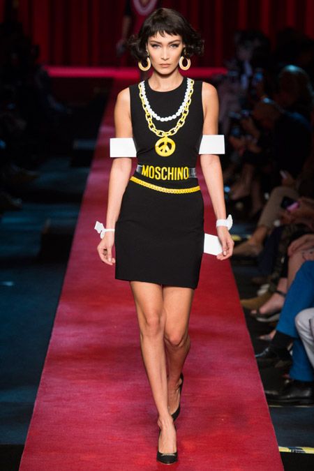 Fashionable dress case from the spring / summer collection by Moschino 