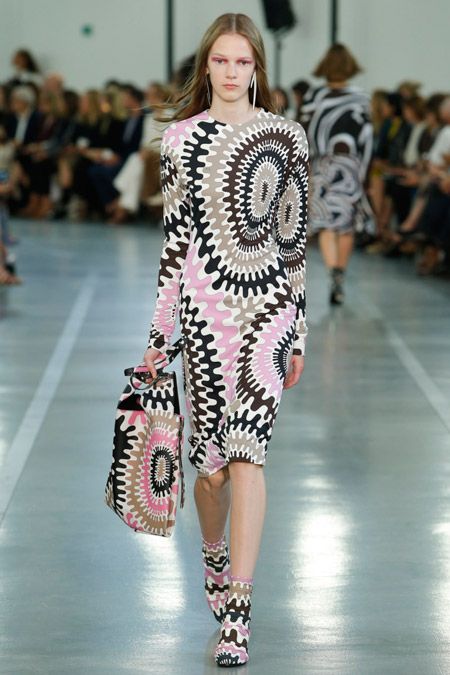 Fashionable dress case from the spring / summer collection by Emilio Pucci 